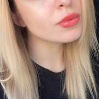 Meet Lizzi on meetinchat.com